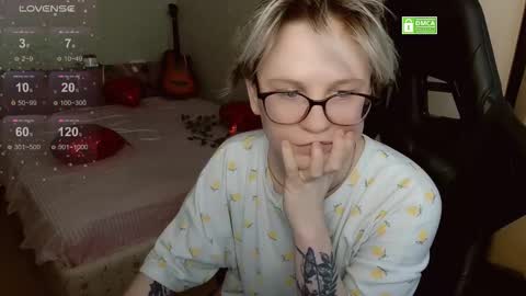 Snapshot of sunny_mood chatting on March 21, 8:19 am sunny mood online show from March 21, 8:19 am