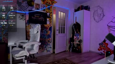 Sunny online show from December 17, 7:15 pm