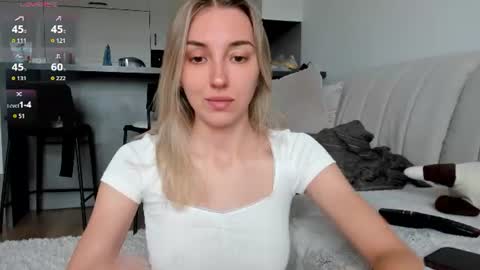 Rina online show from July 9, 7:01 am