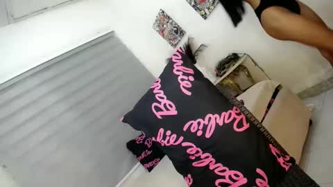 Snapshot of sunny_sexie chatting on May 31, 3:30 pm sunny_sexie online show from May 31, 3:30 pm