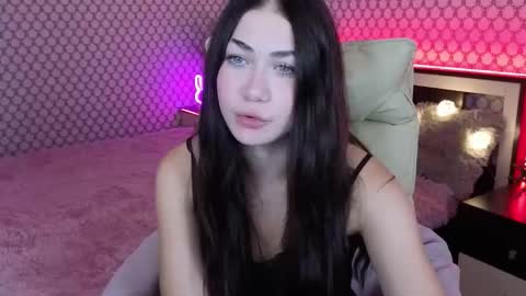 S U N N Y online show from September 25, 6:22 pm