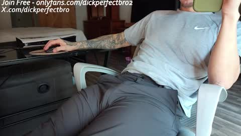 Snapshot of sunny_valentine chatting on November 22, 3:22 pm sunny valentine online show from November 22, 3:22 pm