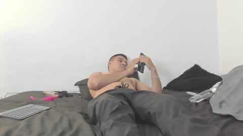 Snapshot of sunnyandevan chatting on January 31, 10:42 pm Christian Vanessa online show from January 31, 10:42 pm