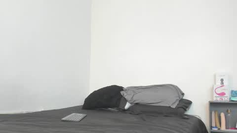 Snapshot of sunnyandevan chatting on February 7, 7:27 pm Christian Vanessa online show from February 7, 7:27 pm