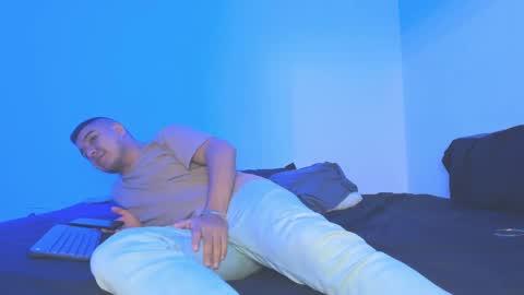 Snapshot of sunnyandevan chatting on September 21, 2:13 am Christian Vanessa online show from September 21, 2:13 am