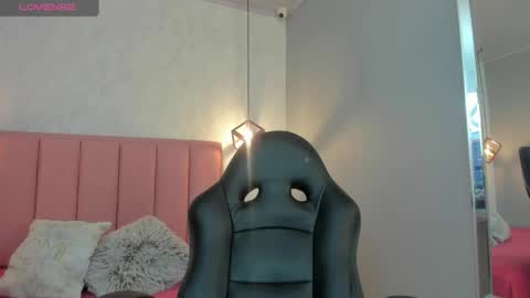  S U N N Y online show from September 23, 12:30 pm