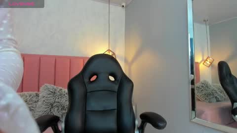  S U N N Y online show from October 2, 12:34 pm