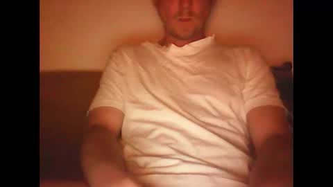 sunnygun0 online show from March 20, 7:41 pm