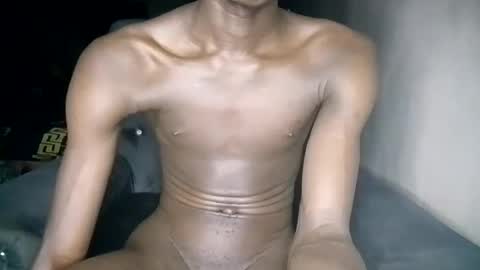 Snapshot of sunnyjohn447 chatting on February 20, 11:21 pm Sunnyblack2 online show from February 20, 11:21 pm