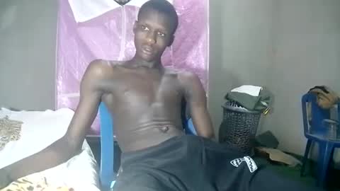 Snapshot of sunnyjohn447 chatting on March 12, 10:39 pm Sunnyblack2 online show from March 12, 10:39 pm