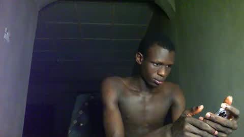 Snapshot of sunnyjohn447 chatting on October 7, 10:34 am Sunnyblack2 online show from October 7, 10:34 am