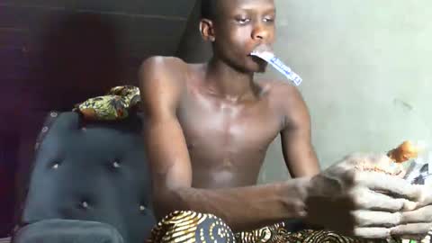 Snapshot of sunnyjohn447 chatting on October 13, 8:36 am Sunnyblack2 online show from October 13, 8:36 am