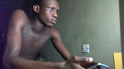 Snapshot of sunnyjohn447 chatting on October 17, 10:07 am Sunnyblack2 online show from October 17, 10:07 am