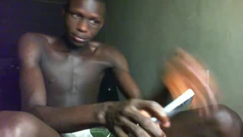 Snapshot of sunnyjohn447 chatting on October 20, 8:48 am Sunnyblack2 online show from October 20, 8:48 am