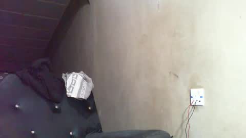 Snapshot of sunnyjohn447 chatting on October 24, 10:33 am Sunnyblack2 online show from October 24, 10:33 am