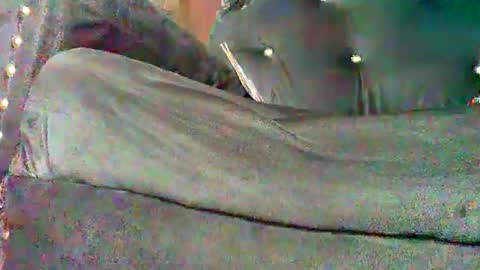 Snapshot of sunnyjohn447 chatting on October 31, 10:11 pm Sunnyblack2 online show from October 31, 10:11 pm