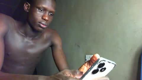 Snapshot of sunnyjohn447 chatting on November 6, 10:16 am Sunnyblack2 online show from November 6, 10:16 am