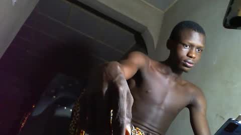 Snapshot of sunnyjohn447 chatting on November 8, 10:15 am Sunnyblack2 online show from November 8, 10:15 am