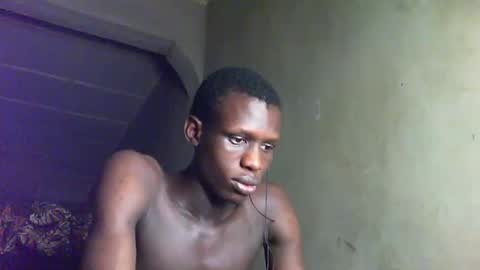 Snapshot of sunnyjohn447 chatting on November 19, 10:15 am Sunnyblack2 online show from November 19, 10:15 am