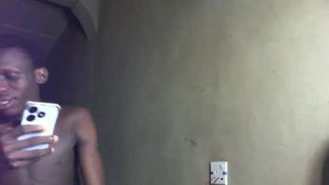 Snapshot of sunnyjohn447 chatting on November 22, 10:36 am Sunnyblack2 online show from November 22, 10:36 am