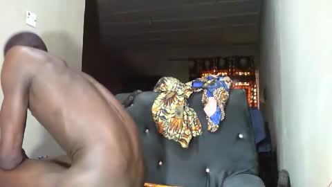 Snapshot of sunnyjohn447 chatting on December 1, 11:04 am Sunnyblack2 online show from December 1, 11:04 am