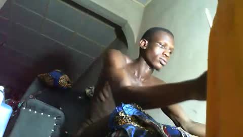 Snapshot of sunnyjohn447 chatting on December 4, 11:30 am Sunnyblack2 online show from December 4, 11:30 am