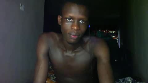 Snapshot of sunnyjohn447 chatting on December 19, 10:33 am Sunnyblack2 online show from December 19, 10:33 am