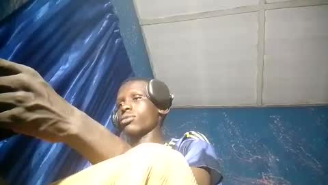 Snapshot of sunnyjohn447 chatting on April 2, 8:45 am Sunnyblack2 online show from April 2, 8:45 am