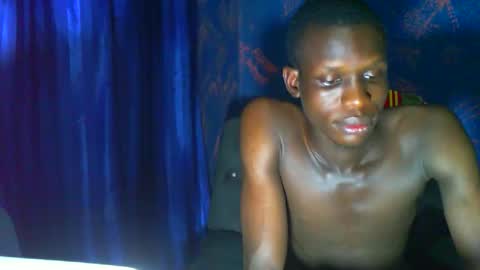 Snapshot of sunnyjohn447 chatting on April 12, 7:24 am Sunnyblack2 online show from April 12, 7:24 am