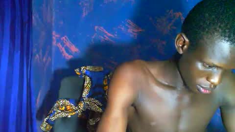 Snapshot of sunnyjohn447 chatting on April 18, 8:18 am Sunnyblack2 online show from April 18, 8:18 am