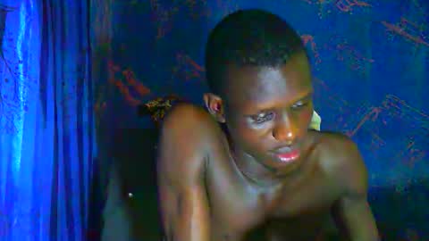 Snapshot of sunnyjohn447 chatting on May 3, 7:03 am Sunnyblack2 online show from May 3, 7:03 am