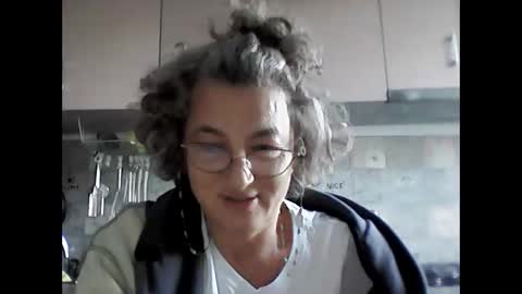 Snapshot of sunnylarrah11 chatting on September 14, 3:33 pm sunnylarrah11 online show from September 14, 3:33 pm