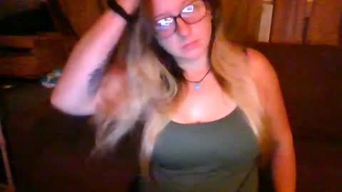 sunnylicks4fun online show from September 21, 2:13 am