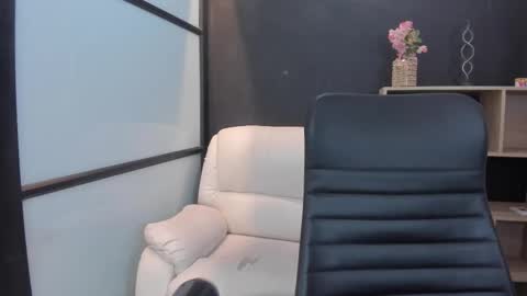 Snapshot of sunnypaytton chatting on October 16, 12:39 pm Sunny online show from October 16, 12:39 pm