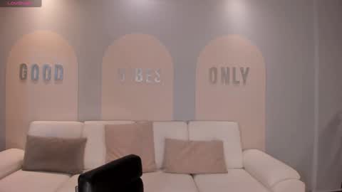 Sunny Rivers online show from February 6, 6:35 pm