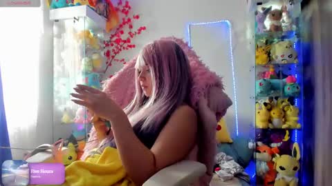     RAVENCLAU GIRL  online show from February 20, 9:42 pm