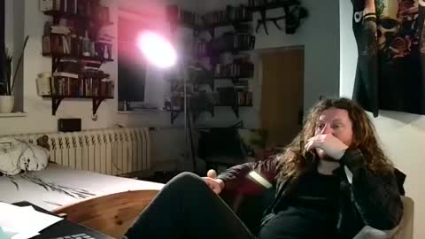 sunr1sa online show from December 8, 5:22 pm