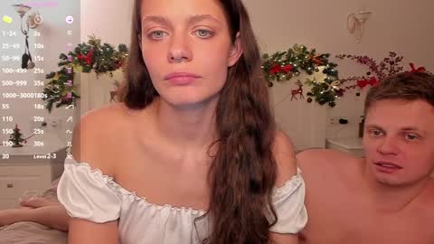Snapshot of sunsay_effie chatting on December 19, 10:00 pm Effie Beautiful girl and Sunsay lucky boy online show from December 19, 10:00 pm