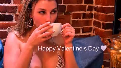 Snapshot of sunsetwithava chatting on February 14, 7:54 pm sunsetwithava online show from February 14, 7:54 pm