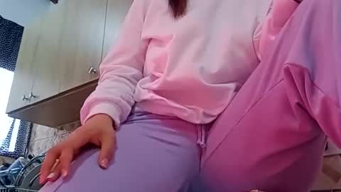 Annie online show from November 25, 6:41 pm