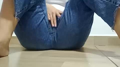 Annie online show from December 19, 5:42 pm