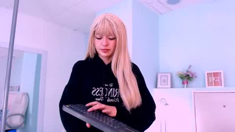 Sunshine  online show from July 31, 11:42 am