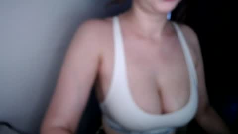 Snapshot of sunshine_in_your_life chatting on August 2, 6:28 pm sunshine_in_your_life online show from August 2, 6:28 pm