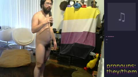Snapshot of sunshinestreak chatting on June 2, 6:21 pm im not actually a man my pronouns are theythem online show from June 2, 6:21 pm