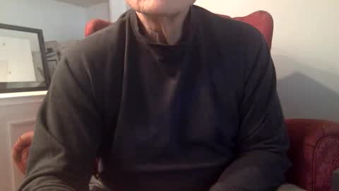 suntrdr077 online show from March 28, 8:52 pm