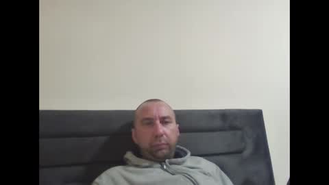 super42835015 online show from May 1, 8:13 pm