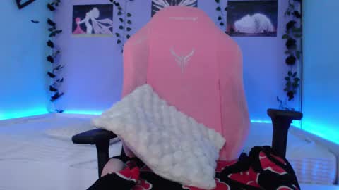 Milana Scarlett online show from February 20, 9:33 am