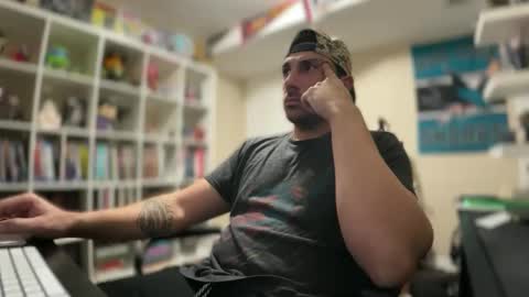 Snapshot of superboogs69 chatting on December 10, 6:33 am superboogs69 online show from December 10, 6:33 am