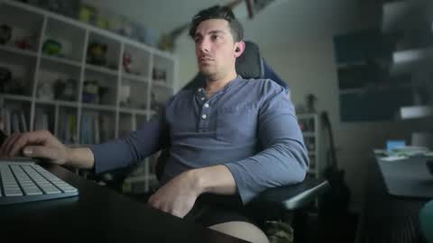 Snapshot of superboogs69 chatting on January 29, 6:12 am superboogs69 online show from January 29, 6:12 am