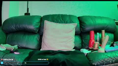 Thomas online show from June 21, 7:49 pm
